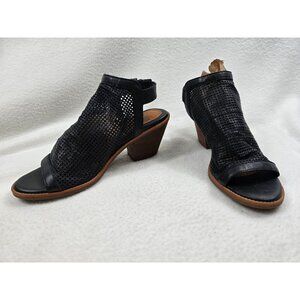Sofft Milly Size 9M Black Leather Open Toe Perforated Block Heel Sandals Womens